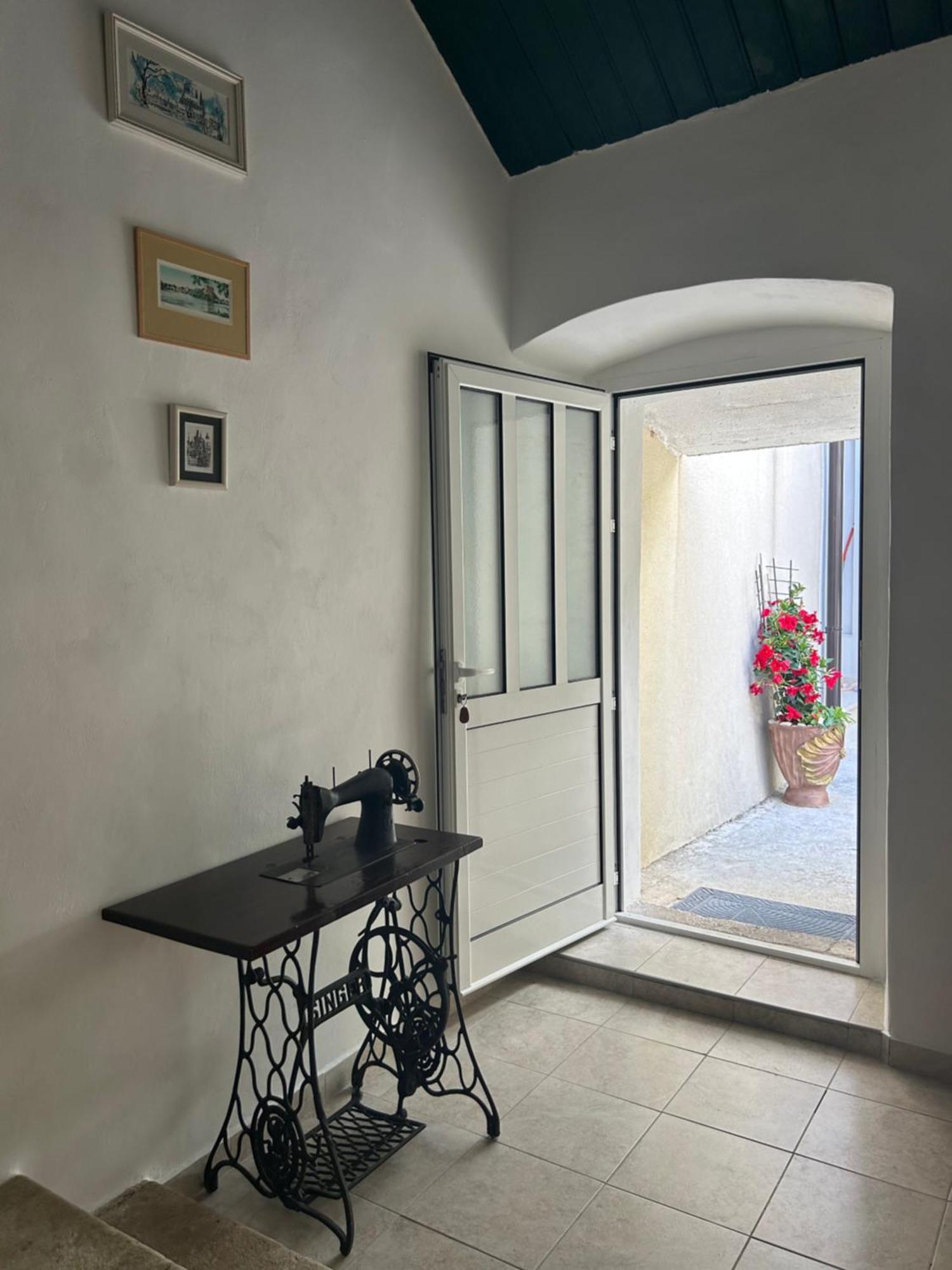 Sobe Gorana Hotell Živogošće Exteriör bild