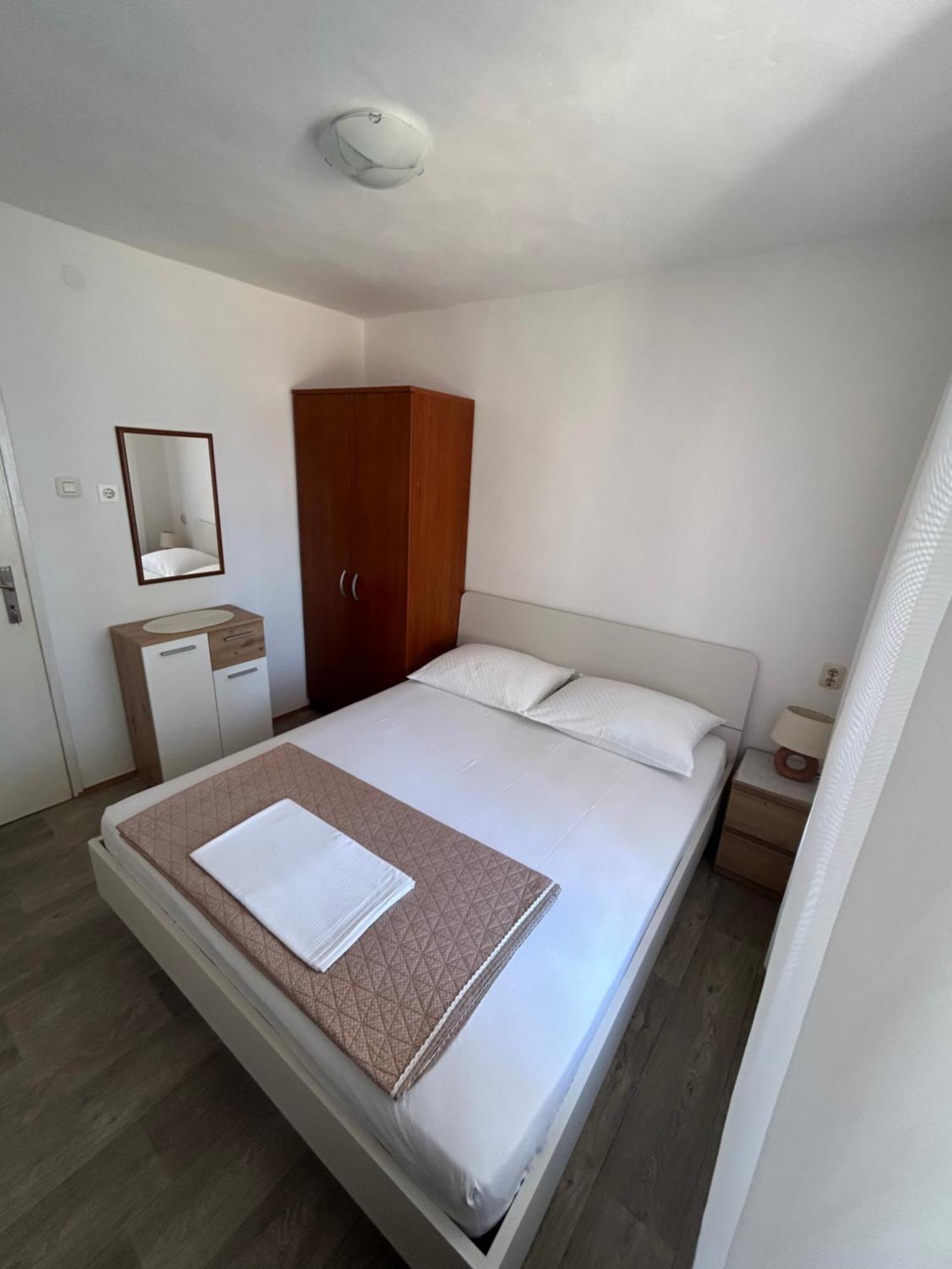 Sobe Gorana Hotell Živogošće Exteriör bild