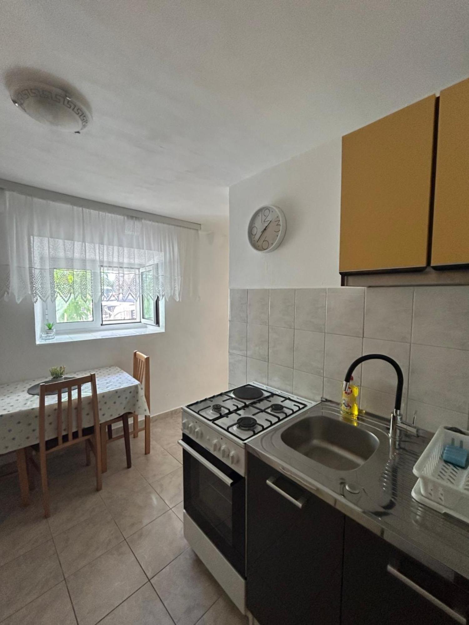 Sobe Gorana Hotell Živogošće Exteriör bild